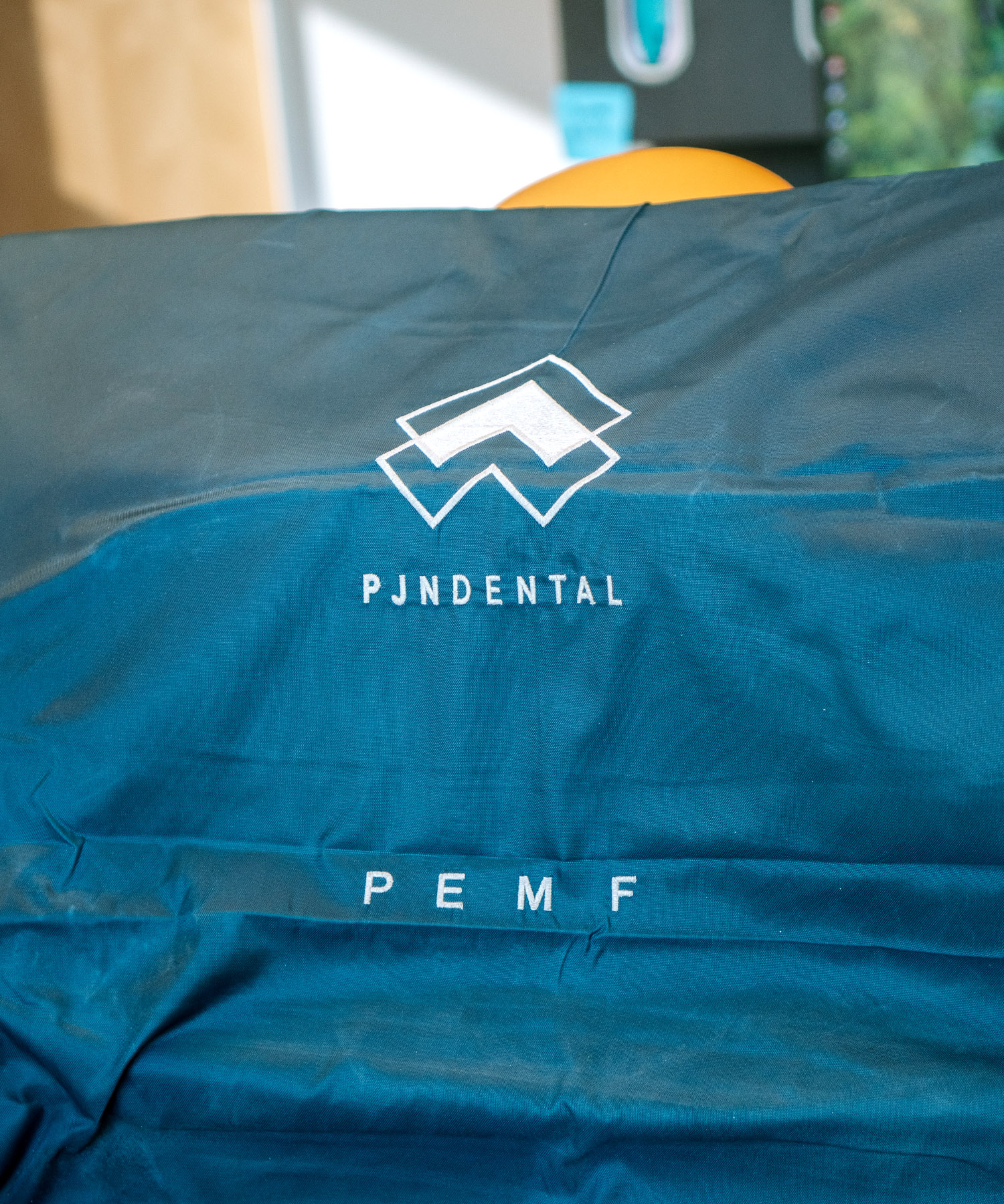 A pulsed Electromagnetic Field (PEMF) therapy machine.